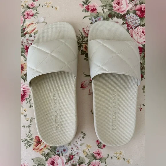 Authentic Bottega Veneta Pool Slides.